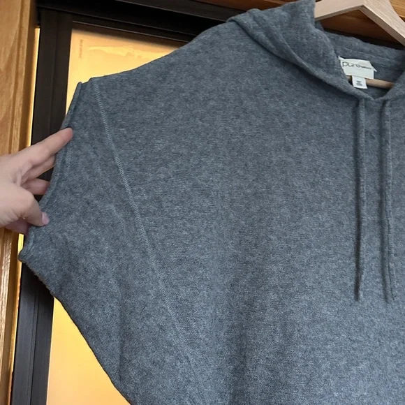 Wool Gray Knit Hoodie - Picture 3 of 9